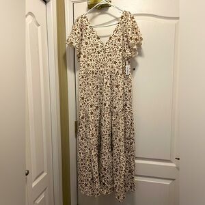 Old navy maxi dress, size large, never worn.